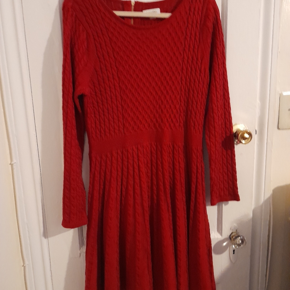 Dress - Picture 3 of 4
